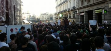 Manifetsación #15M, calle Alcalá entrando a Puerta del Sol