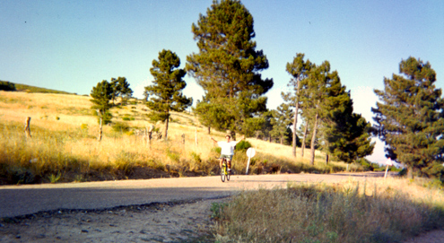 Primera vez que subí en solitario el alto de El Piélago, nos acercamos en coche al cruce. Junio 1996