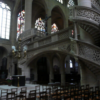 Interior de Saint Étienne du Mont