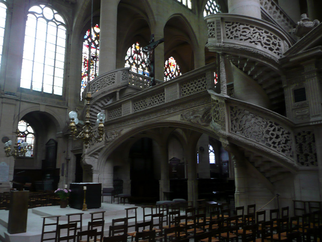 Interior de Saint Étienne du Mont