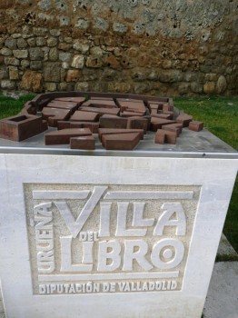 Muralla de la Villa del Libro