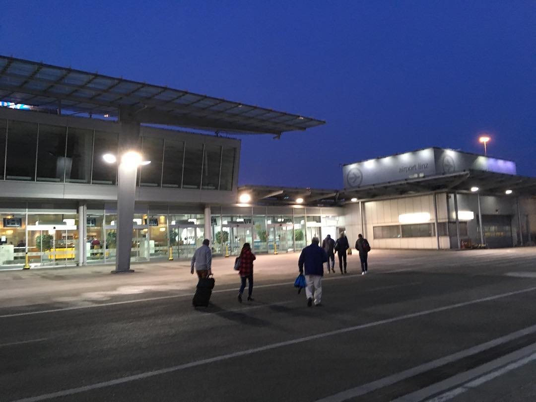 Que gustazo un aeropuerto pequeño, donde bajas y te vas andando